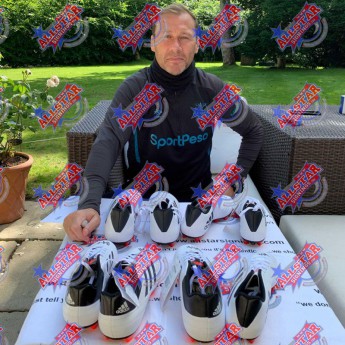 Легенди футболни обувки с рамка Ferguson Signed Boot (Framed)