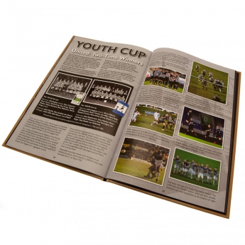 Newcastle United книга 2022