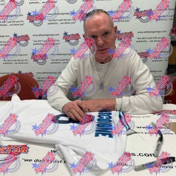 Легенди фланелки с рамка England FA 1996 Shearer & Gascoigne Signed Shirts (Dual Framed)