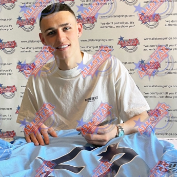 Легенди футболна фланелка Manchester City 2020-21 Foden Signed Shirt