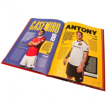 Manchester United книга Annual 2023