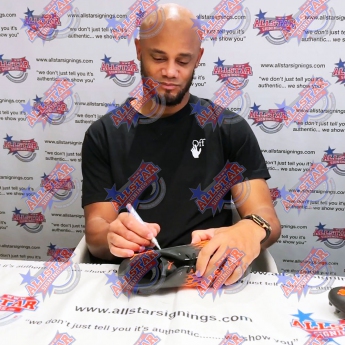 Легенди футболна обувка с рамка Manchester City FC Kompany Signed Boot (Framed)