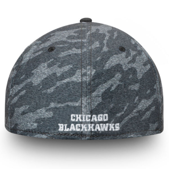 Chicago Blackhawks баскетболна шапка с козирка Made2Move Camo Flex
