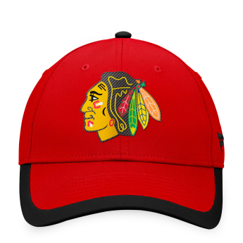 Chicago Blackhawks баскетболна шапка с козирка Defender Structured Adjustable red