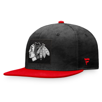 Chicago Blackhawks шапка с козирка flat Black-Athletic Red