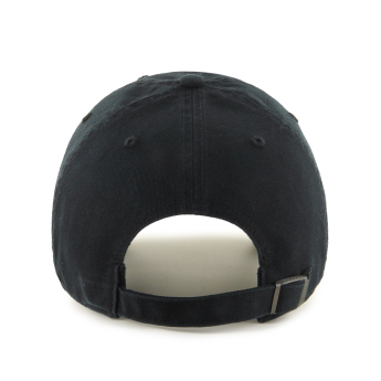 Boston Bruins баскетболна шапка с козирка Base Runner 47 Clean Up black