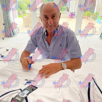 Легенди фланелка с рамка Tottenham Hotspur FC 1981 Ardiles & Villa Signed Shirts (Dual Framed)