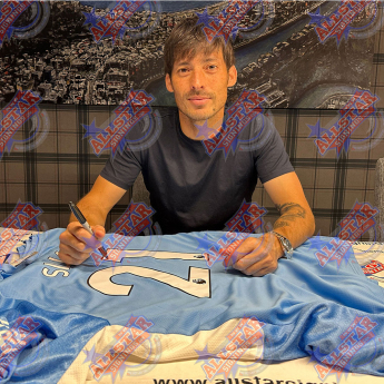 Легенди фланелка с рамка Manchester City FC 2020-2021 David Silva Signed Shirt (Framed)