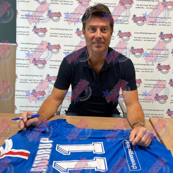Легенди фланелки с рамка Rangers FC 2020-2021 Laudrup & Gascoigne Signed Shirts (Dual Framed)