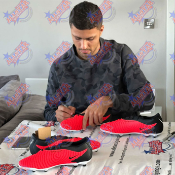 Легенди футболна обувка с рамка Manchester City FC Rodri Signed Boot (Framed)