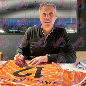 Легенди фланелки с рамка Netherlands 1988 Gullit & Van Basten Signed Shirts (Dual Framed)