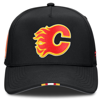Calgary Flames баскетболна шапка с козирка 2025 Draft Authentic Pro Structured Adjustable