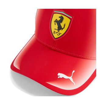 Ferrari баскетболна шапка с козирка official Teamline Replica F1 Team 2026