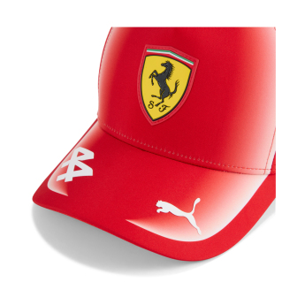 Ferrari баскетболна шапка с козирка Lewis Hamilton #44 official Teamline Replica F1 Team 2026