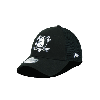 Anaheim Ducks баскетболна шапка с козирка NEW ERA 3930 neo black