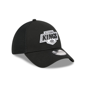 Los Angeles Kings баскетболна шапка с козирка NEW ERA 3930 neo black