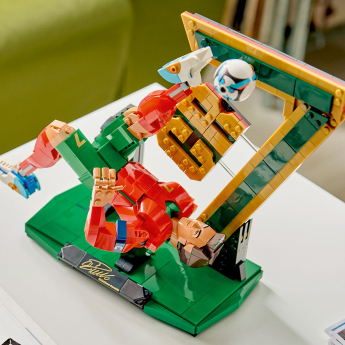 Cristiano Ronaldo конструктор Lego Editions 43016