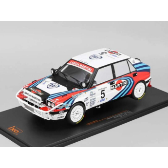 Модели на автомобили и мотоциклети модел 1/18 Lancia Delta Integrale Rally Kankkunen-Piironen Safari Rally 1990