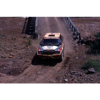 Модели на автомобили и мотоциклети модел 1/18 Lancia Delta Integrale Rally Kankkunen-Piironen Safari Rally 1990