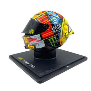 Модели на автомобили и мотоциклети модел на каска 1:5 MotoGP Valentino Rossi Ducati 2012