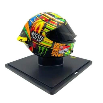 Модели на автомобили и мотоциклети модел на каска 1:5 MotoGP Valentino Rossi Ducati 2012