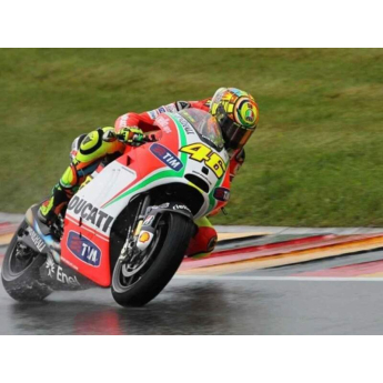 Модели на автомобили и мотоциклети модел на каска 1:5 MotoGP Valentino Rossi Ducati 2012