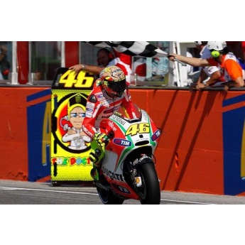 Модели на автомобили и мотоциклети модел на каска 1:5 MotoGP Valentino Rossi Misano Misano 2012