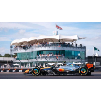Модели на автомобили и мотоциклети модел 1/43 McLaren F1 MCL39 Lando Norris Silverstone #4 2025 Signature
