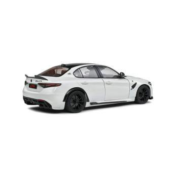 Модели на автомобили и мотоциклети модел 1/18 Alfa Romeo Giulia GTA Trofeo white