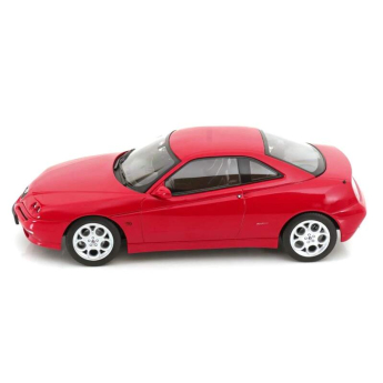 Модели на автомобили и мотоциклети модел 1/18 GTV 1999 red
