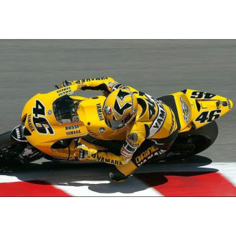 Model přilby Moto GP Valentino Rossi Laguna Seca 2005 1:5