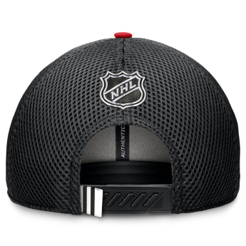 Chicago Blackhawks баскетболна шапка с козирка 2024 Draft NHL On Stage Trucker Adjustable Hat
