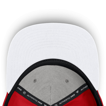 Detroit Red Wings баскетболна шапка с козирка NHL On Stage Podium Draft A-Frame Adjustable
