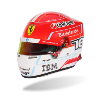 Модели на автомобили и мотоциклети модел на каска 1/2 Charles Leclerc 2026