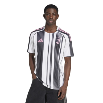 Juventus FC футболна фланелка 25/26 home