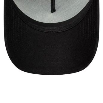 Liverpool FC баскетболна шапка с козирка 9forty Trucker black