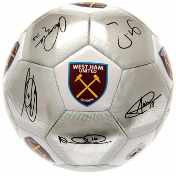 West Ham United подписана топка Football Signature SV