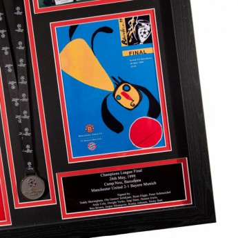 Легенди фланелка с рамка Manchester United 1999 Champions League Final Signed Shirt (Framed)