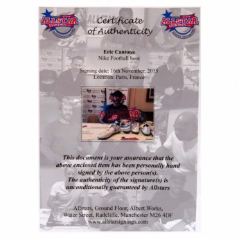 Легенди футболни обувки с рамка Manchester United Cantona Signed Boot (Framed)